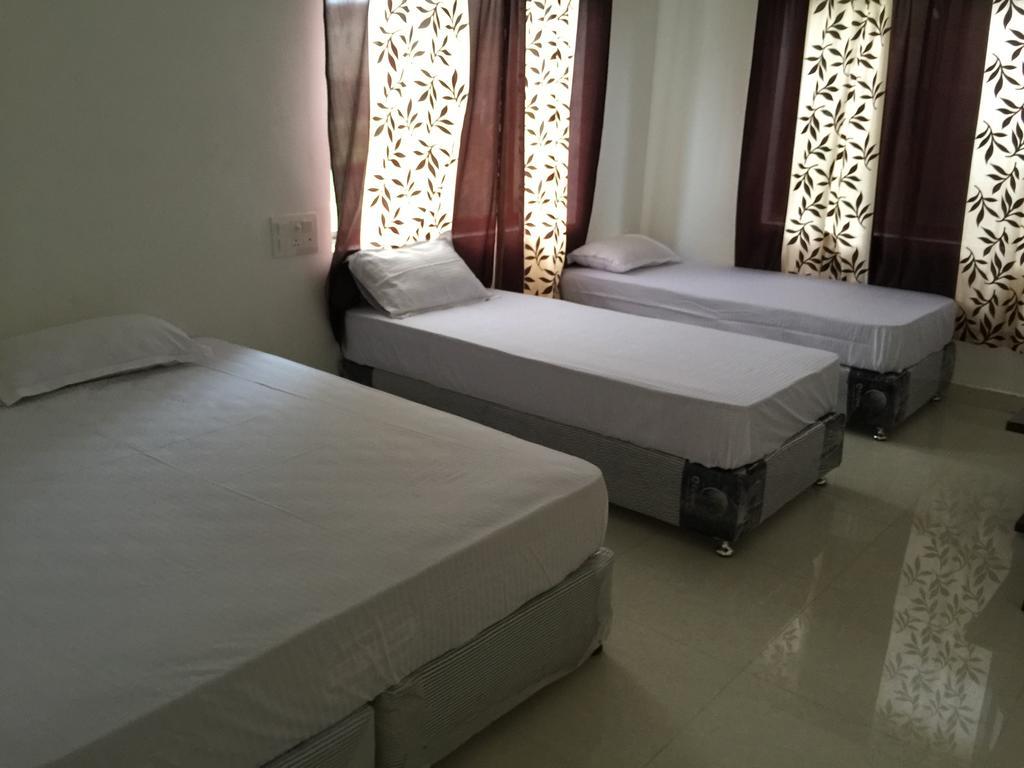Lotus Residency Hotel Бодх Гая Екстериор снимка